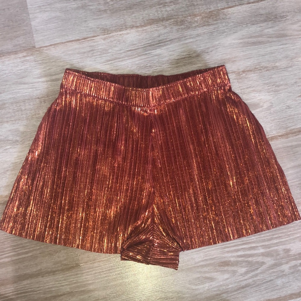 metallic style short